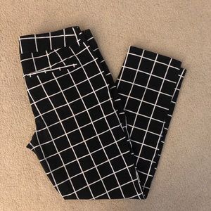 Old Navy Pixie Pants Size 4